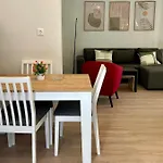 καλαίσθητο ηλιόλουστο *